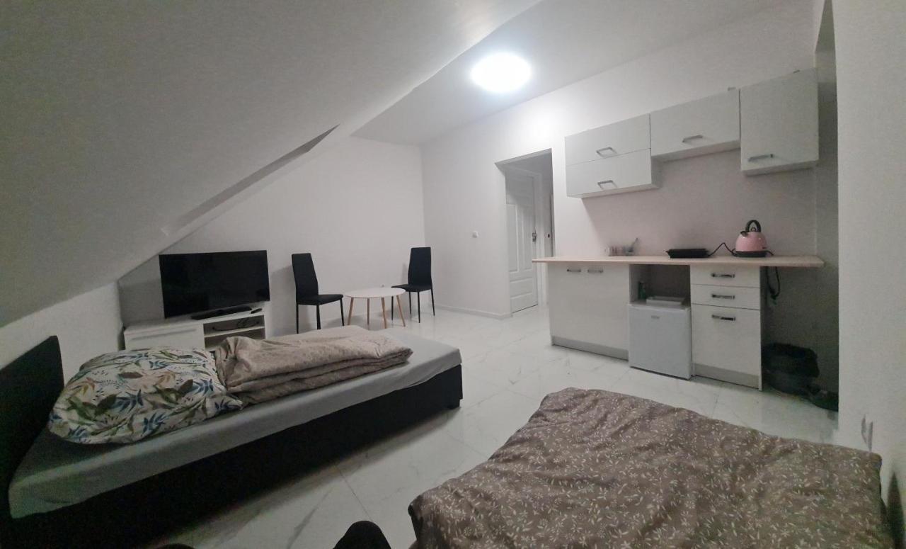Rmf Naworol 10,,,, Wjazd Od Nr 6 Apartment ชเตชชิน ภายนอก รูปภาพ